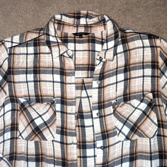 RW&Co Plaid Long Sleeve Button Up Shirt - Size Medium - Picture 2 of 2